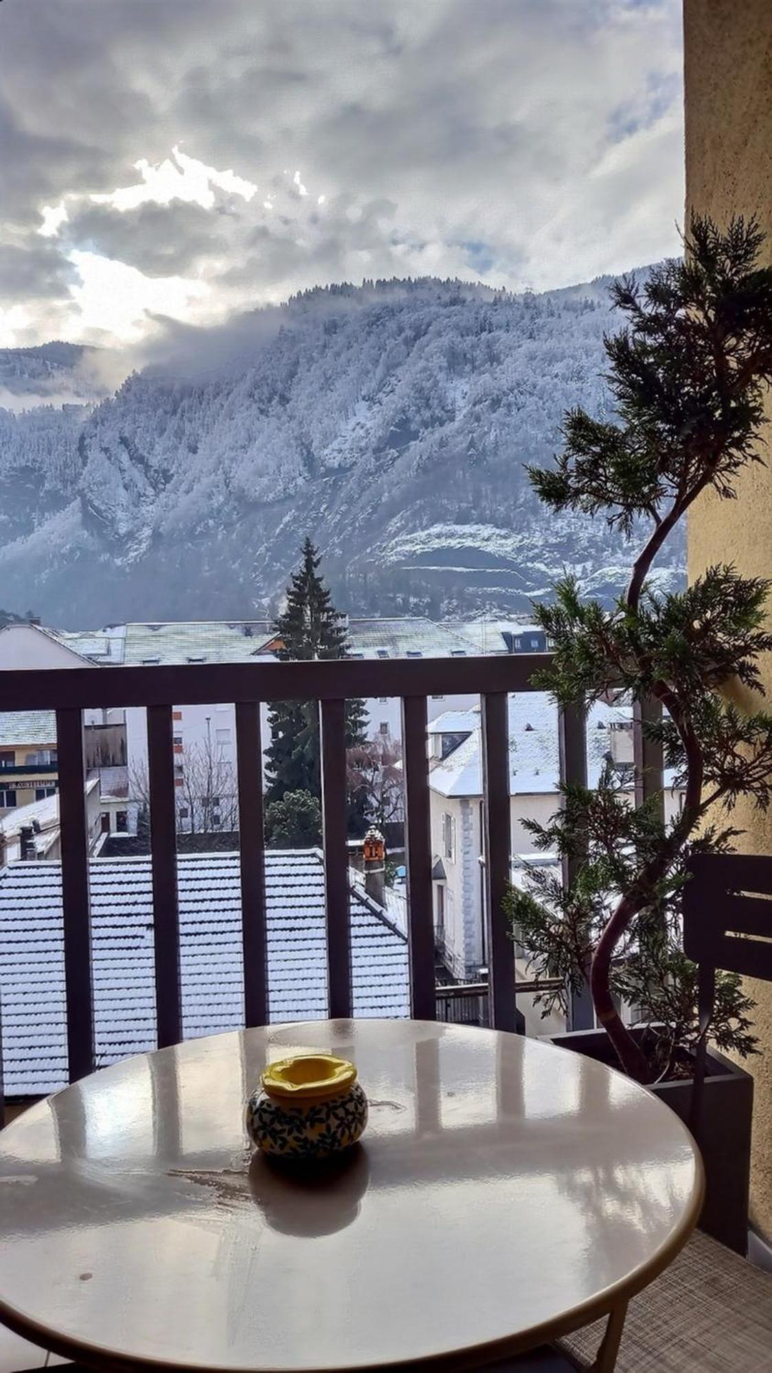 Yellow Home-by So'SerenityHome-balcon vue montagne-mezzanine Cluses Esterno foto